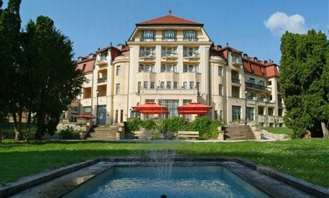 Hotel Thermia Palace ***** -Piešťany - exteriér - leto