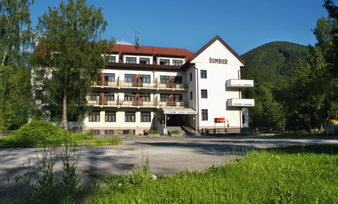 Hotel Ďumbier ** -Liptovský Ján -zewnetrzne -lato