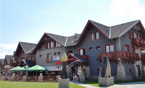 Hotel Giga *** - Bešeňová - zewnetrzne - lato