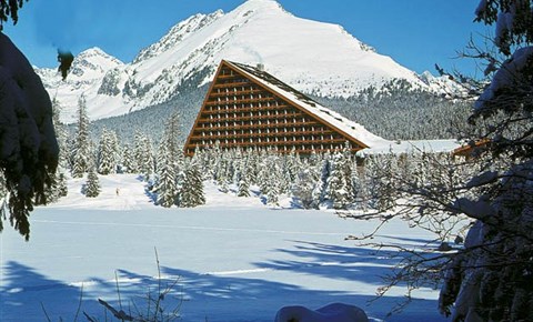 Hotel Patria****- Štrbské Pleso - extreriér - zima